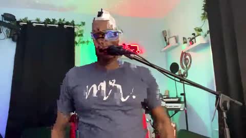 Snapshot of kingcorbra chatting on 01/14/25, 03:11 KC online show from 01/14/25, 03:11