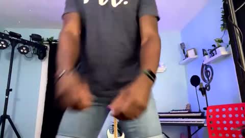 Snapshot of kingcorbra chatting on 01/29/25, 04:58 KC online show from 01/29/25, 04:58