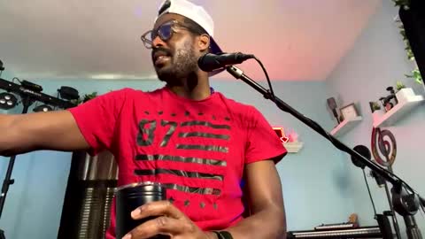 Snapshot of kingcorbra chatting on 02/09/25, 05:01 KC online show from 02/09/25, 05:01