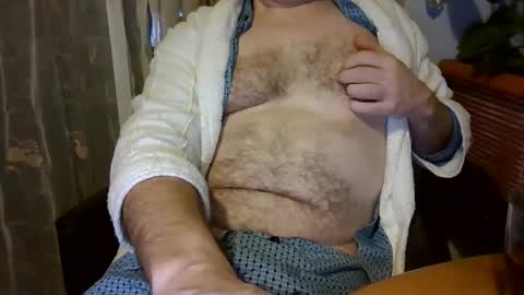 Snapshot of kingdonn1 chatting on 12/17/25, 10:38 Don online show from 12/17/25, 10:38