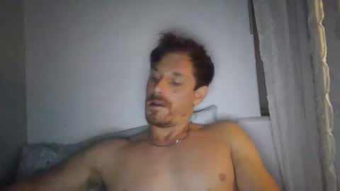 Snapshot of kingharold92 chatting on 06/11/26, 12:32 kingharold92 online show from 06/11/26, 12:32