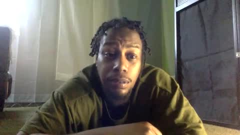 Snapshot of kinglibra420 chatting on 01/03/25, 01:25 loyal fuck online show from 01/03/25, 01:25