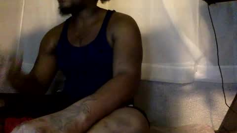 Snapshot of kinglibra420 chatting on 01/29/25, 07:15 loyal fuck online show from 01/29/25, 07:15