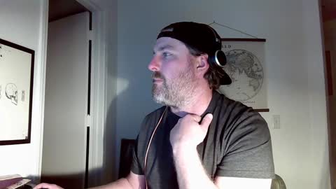 Snapshot of kingrichard86 chatting on 01/28/25, 04:08 Richard online show from 01/28/25, 04:08