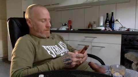 kingsize online show from 01/14/25, 08:41