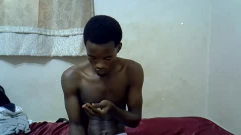 Snapshot of kingsleeee chatting on 06/12/26, 08:35 kingsleeee online show from 06/12/26, 08:35