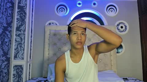 Snapshot of kingstark_ chatting on 09/17/25, 11:34 sebastian online show from 09/17/25, 11:34