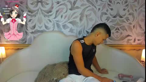 Snapshot of kingstark_ chatting on 09/18/25, 11:23 sebastian online show from 09/18/25, 11:23