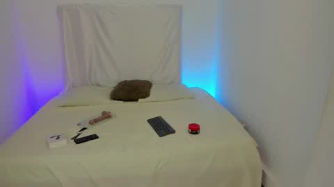 Snapshot of kingstark_ chatting on 09/30/25, 11:26 sebastian online show from 09/30/25, 11:26