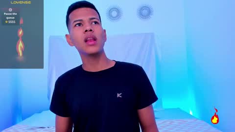 Snapshot of kingstark_ chatting on 10/02/25, 11:17 sebastian online show from 10/02/25, 11:17