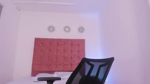 Snapshot of kingstark_ chatting on 10/07/25, 11:40 sebastian online show from 10/07/25, 11:40