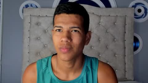 Snapshot of kingstark_ chatting on 10/29/25, 11:34 sebastian online show from 10/29/25, 11:34