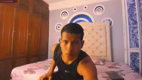 Snapshot of kingstark_ chatting on 11/01/25, 12:51 sebastian online show from 11/01/25, 12:51