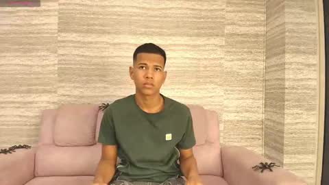 Snapshot of kingstark_ chatting on 11/02/25, 11:01 sebastian online show from 11/02/25, 11:01