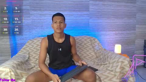 Snapshot of kingstark_ chatting on 11/04/25, 11:20 sebastian online show from 11/04/25, 11:20