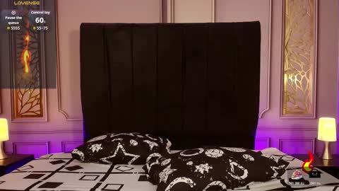 Snapshot of kingstark_ chatting on 11/21/25, 10:47 sebastian online show from 11/21/25, 10:47