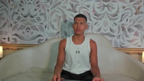 Snapshot of kingstark_ chatting on 12/02/25, 11:26 sebastian online show from 12/02/25, 11:26