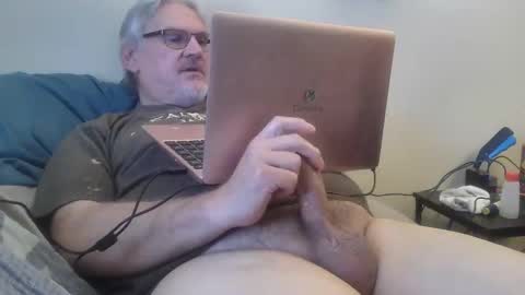 Snapshot of kingtongue10 chatting on 04/08/26, 08:31 kingtongue10 online show from 04/08/26, 08:31
