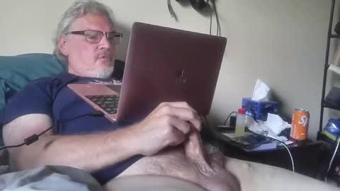 Snapshot of kingtongue10 chatting on 04/29/26, 09:43 kingtongue10 online show from 04/29/26, 09:43