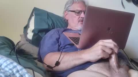 Snapshot of kingtongue10 chatting on 05/02/26, 01:16 kingtongue10 online show from 05/02/26, 01:16