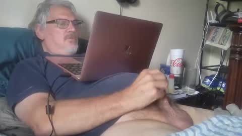 Snapshot of kingtongue10 chatting on 05/06/26, 08:14 kingtongue10 online show from 05/06/26, 08:14