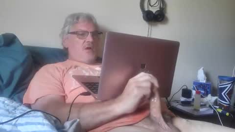 Snapshot of kingtongue10 chatting on 05/10/26, 02:55 kingtongue10 online show from 05/10/26, 02:55