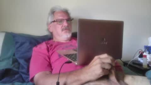 Snapshot of kingtongue10 chatting on 06/11/26, 08:40 kingtongue10 online show from 06/11/26, 08:40