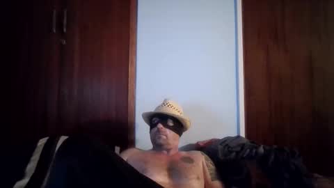 Snapshot of kinkcrystaldude chatting on 04/08/26, 06:08 Tom Hardmen online show from 04/08/26, 06:08