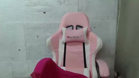 mary online show from 10/03/25, 02:08