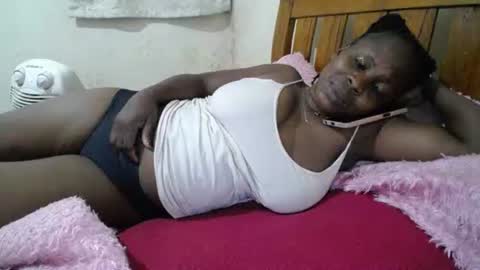 Snapshot of kinky_kaiya chatting on 10/08/25, 08:17 kaiya online show from 10/08/25, 08:17