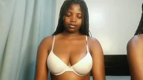 Lola online show from 11/25/25, 12:21