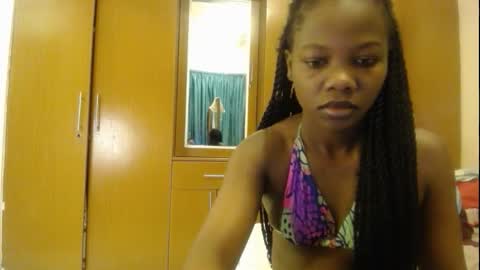Pixie online show from 09/30/25, 01:21