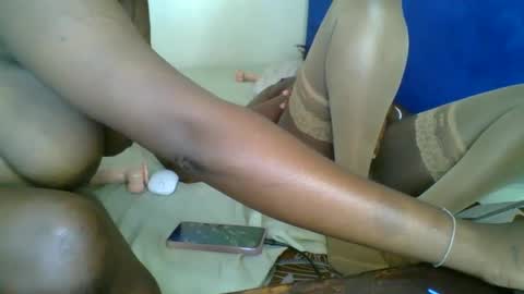 Snapshot of kinky_roey chatting on 02/28/25, 03:48 kinky_roey online show from 02/28/25, 03:48