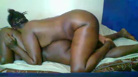 Snapshot of kinky_roey chatting on 03/10/25, 02:05 kinky_roey online show from 03/10/25, 02:05