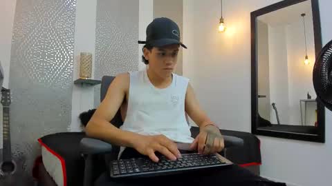  online show from 09/10/25, 07:25