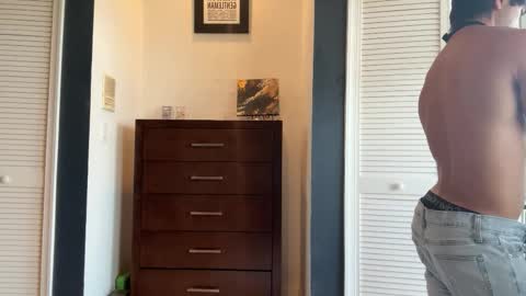 kinkybuffboy online show from 10/23/25, 09:02