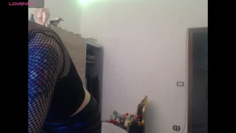 Snapshot of kinkyerikat chatting on 09/29/25, 12:16 Anya online show from 09/29/25, 12:16