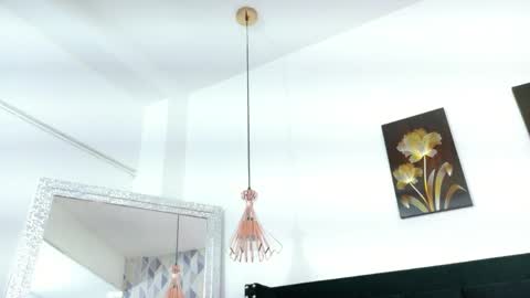 Snapshot of kinkyhousewifee_ chatting on 04/12/26, 12:10 MISS RYN online show from 04/12/26, 12:10
