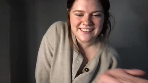 Snapshot of kinkykatiekleinsmithe chatting on 11/11/25, 09:37 KinkyKatieKleinsmithe online show from 11/11/25, 09:37