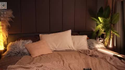 Snapshot of kinkylina_ chatting on 10/09/25, 08:18 kinkylina_ online show from 10/09/25, 08:18