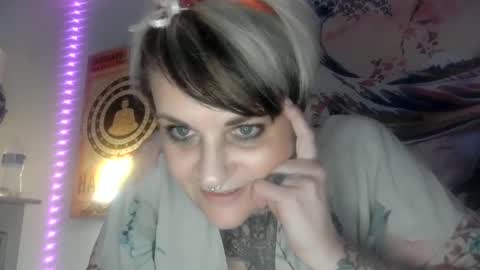 Snapshot of kinkypinkyplay2 chatting on 01/03/25, 03:55 Kinky Pinky online show from 01/03/25, 03:55