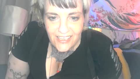 Snapshot of kinkypinkyplay2 chatting on 01/27/25, 12:12 Kinky Pinky online show from 01/27/25, 12:12
