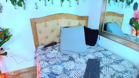 Isabella  online show from 07/14/26, 10:37