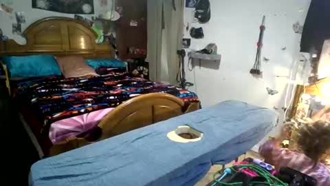 Snapshot of kinkyteam6969 chatting on 11/09/25, 11:41 kinkyteam6969 online show from 11/09/25, 11:41