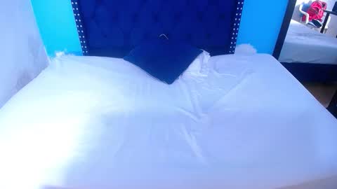 Snapshot of kinkyy_redhead chatting on 11/29/25, 02:42 kinkyy_redhead online show from 11/29/25, 02:42