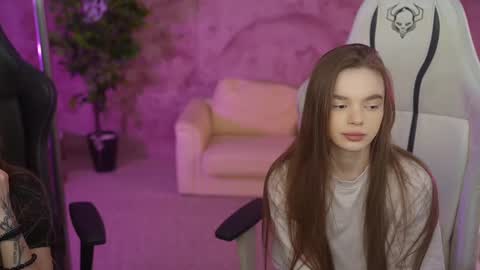 Sweet girls online show from 02/12/25, 12:58