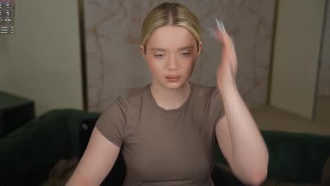 Sweet girls online show from 02/24/25, 12:30