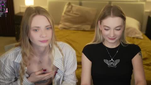 Sweet girls online show from 09/24/25, 07:23