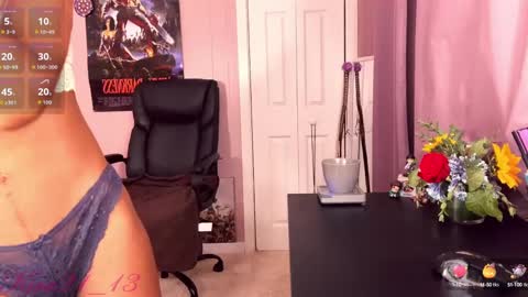 Snapshot of kira21_13 chatting on 10/19/25, 04:18 Kira21 13 online show from 10/19/25, 04:18