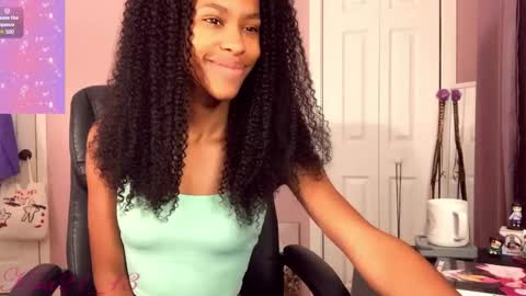 Snapshot of kira21_13 chatting on 10/22/25, 03:01 Kira21 13 online show from 10/22/25, 03:01